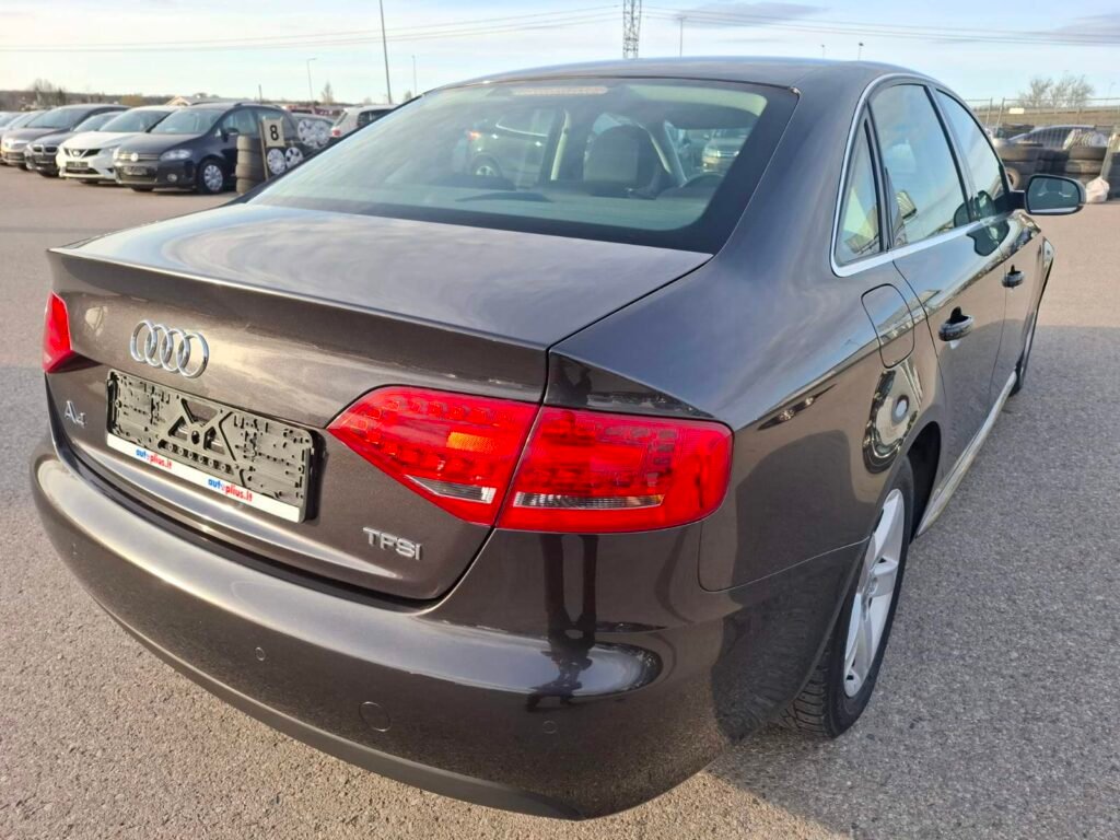 Audi A4 1.8TFSI 2012m Išsimokėtinai nuo 82€/mėn.