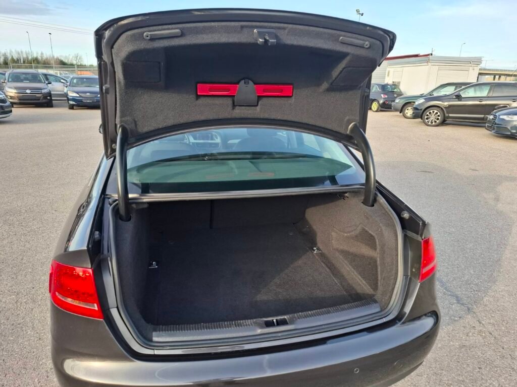 Audi A4 1.8TFSI 2012m Išsimokėtinai nuo 82€/mėn.